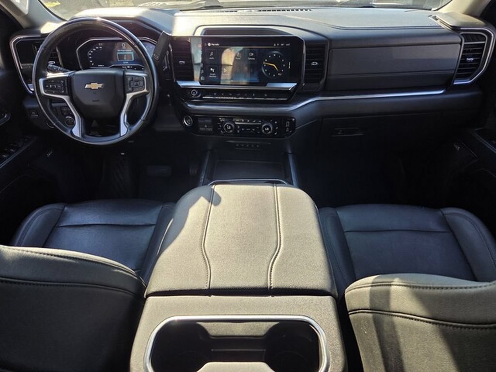 Used 2024 Chevrolet Silverado 2500 LTZ w/ LTZ Plus Package AWD/4WD image 6