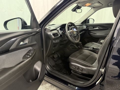 Certified 2021 Chevrolet TrailBlazer LT w/ Convenience Package image 11