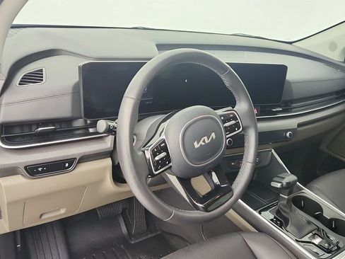 Used 2026 Kia Carnival EX FWD image 13