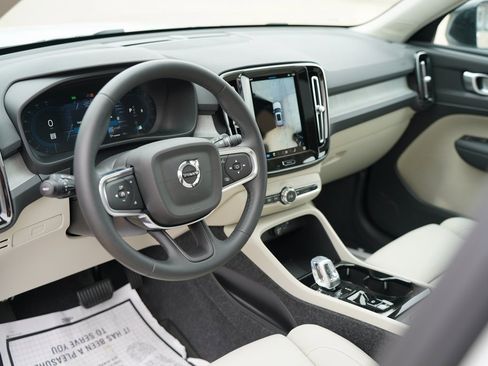 New 2025 Volvo XC40 B5 Plus w/ Protection Package Premier image 14