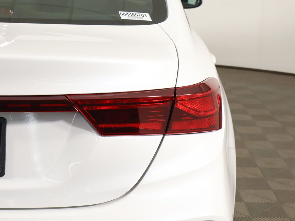 Used 2023 Kia Forte LXS w/ LXS Technology Package FWD image 15
