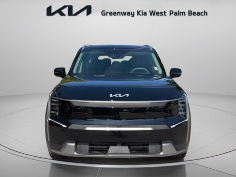 Certified 2026 Kia EV9 Wind AWD/4WD image 2