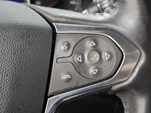 Used 2022 Chevrolet Traverse LT FWD image 37