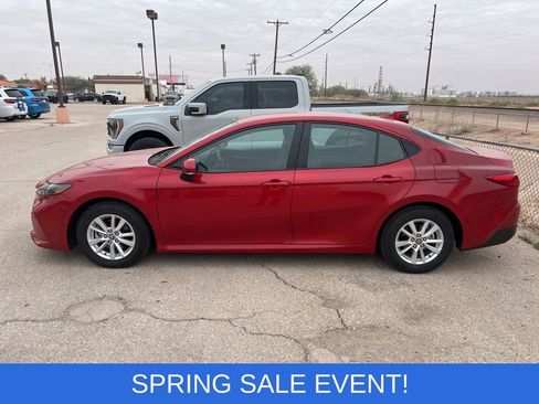 Used 2025 Toyota Camry LE image 6