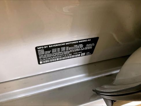 Used 2025 BMW X7 M60i AWD/4WD image 32