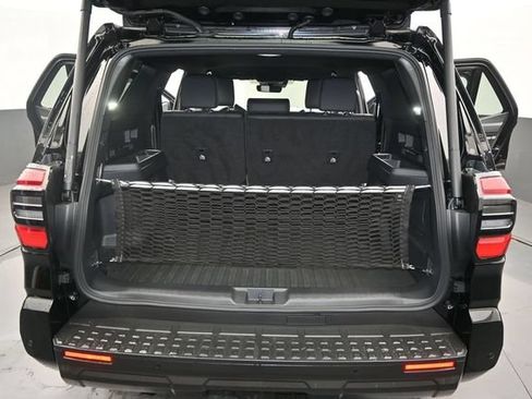 Used 2025 Toyota 4Runner TRD Off-Road Premium AWD/4WD image 15