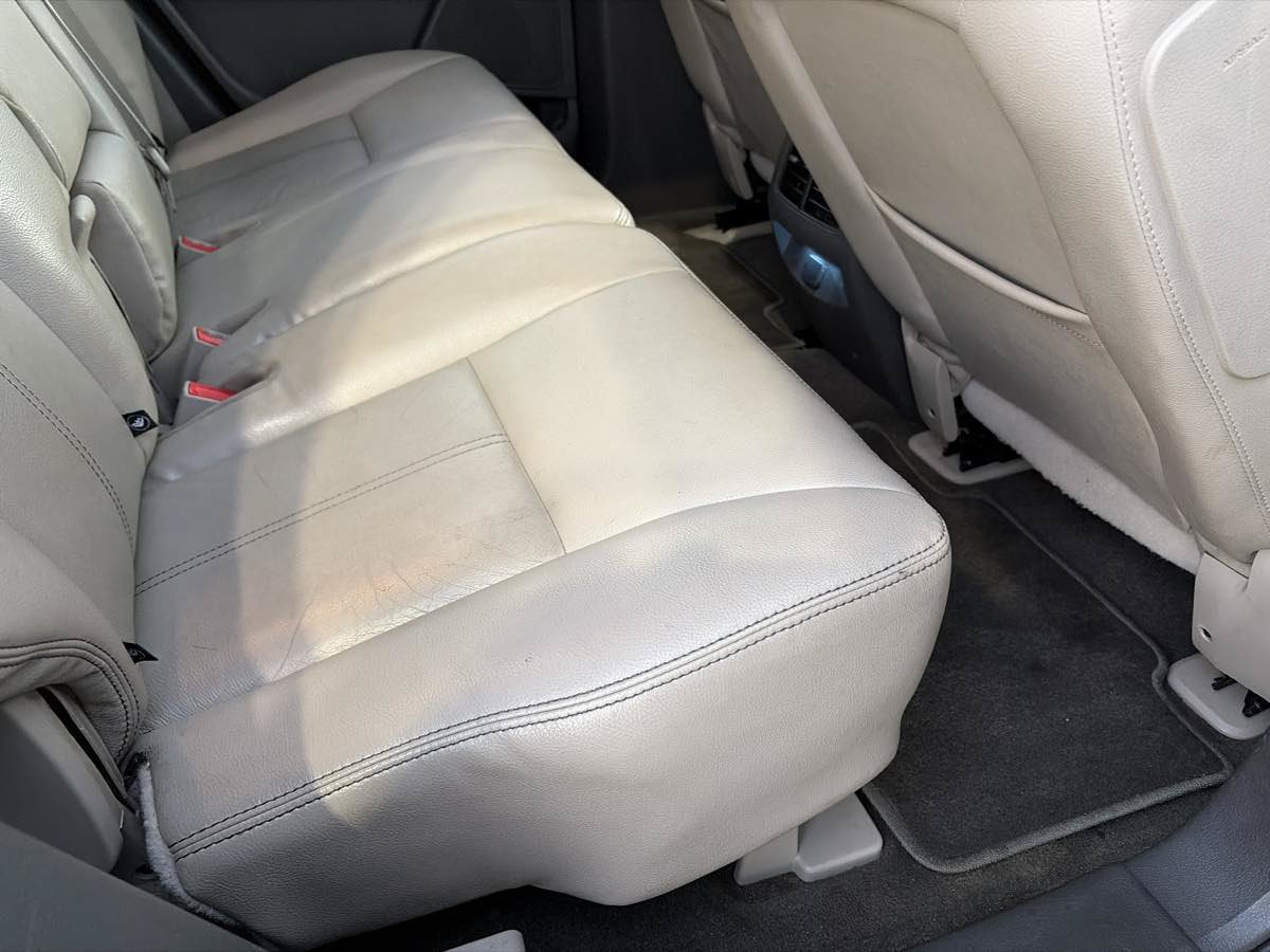 Used 2013 Ford Edge Limited FWD image 24