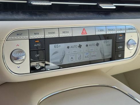 New 2026 Genesis G90 3.5T image 32