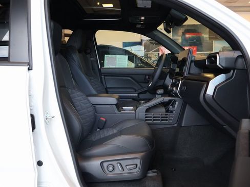 Used 2026 Toyota 4Runner TRD Off-Road Premium AWD/4WD image 8