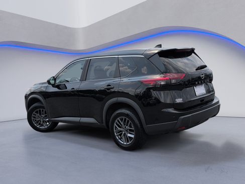 Used 2024 Nissan Rogue S AWD/4WD image 9