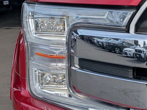 Used 2019 Ford F150 Lariat w/ Equipment Group 502A Luxury image 6