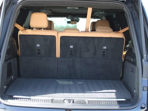Used 2023 Jeep Grand Wagoneer Series III w/ Rear Seat Video Group 1 AWD/4WD image 11