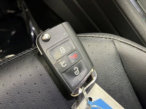 Used 2020 Volkswagen Tiguan SE w/ Panoramic Sunroof Package AWD/4WD image 38