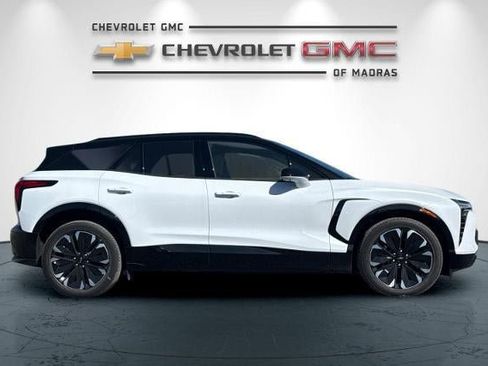 New 2026 Chevrolet Blazer EV RS AWD/4WD image 2