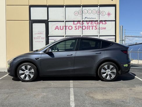 Used 2023 Tesla Model Y Long Range image 6