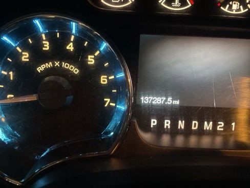 Used 2011 Ford F150 XLT w/ XLT Chrome Pkg image 13