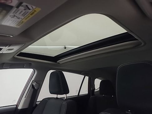 Used 2018 Toyota RAV4 XLE w/ Plus Extra Value Package FWD image 37