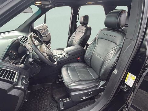 Used 2017 Ford Explorer Platinum image 32