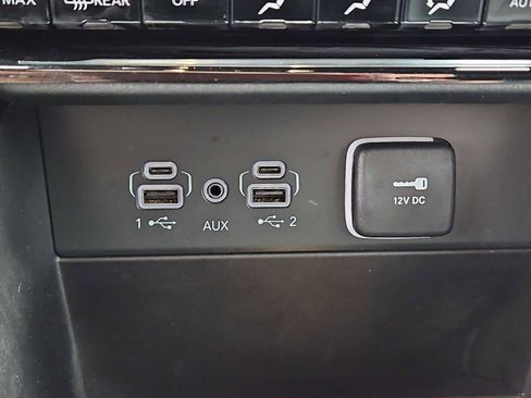 Used 2023 Jeep Grand Cherokee Overland image 33