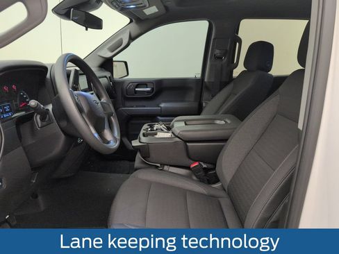 Used 2025 Chevrolet Silverado 1500 Custom Trail Boss w/ Turbomax Blackout Package AWD/4WD image 4