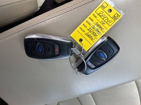 Used 2016 Subaru Outback 2.5i Limited AWD/4WD image 15