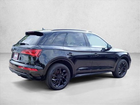 Used 2022 Audi Q5 2.0T Premium w/ Convenience Package AWD/4WD image 4