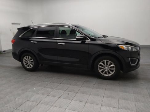 Used 2017 Kia Sorento LX image 11