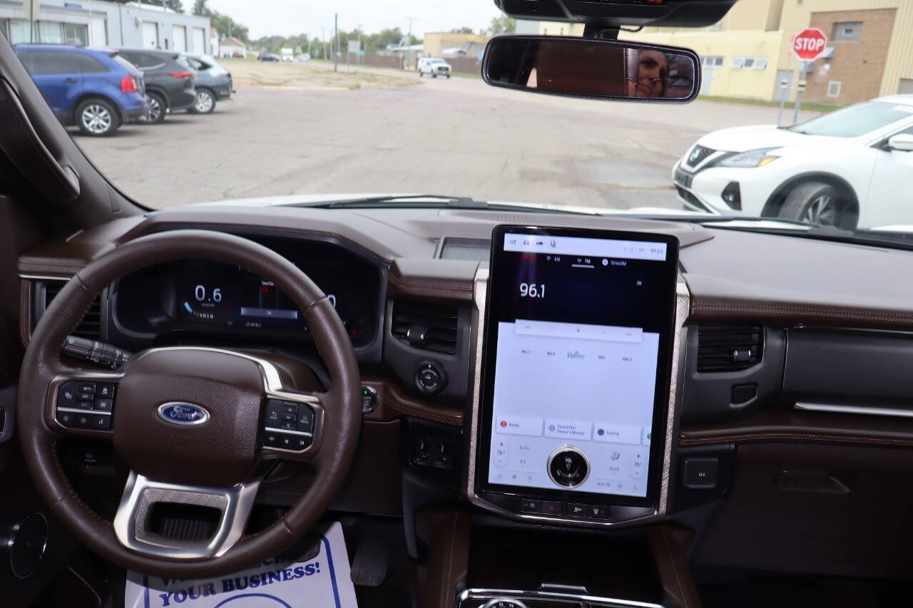 Used 2024 Ford Expedition King Ranch AWD/4WD image 7