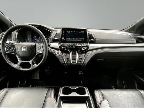 Used 2024 Honda Odyssey Sport image 7