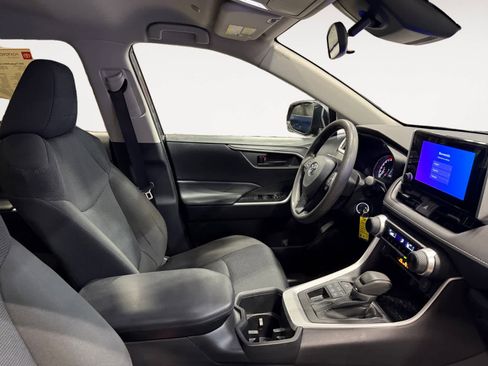 Used 2023 Toyota RAV4 LE image 16