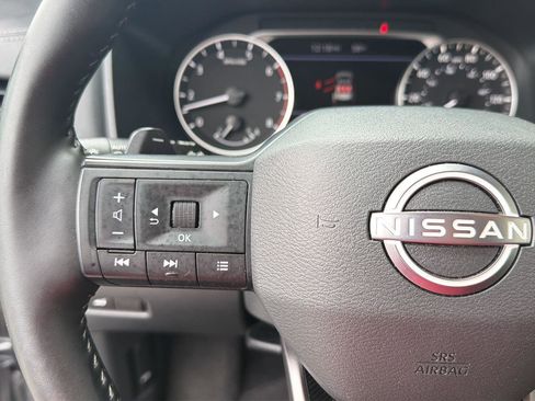 Used 2025 Nissan Rogue SV AWD/4WD image 21
