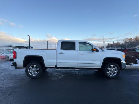 Used 2019 GMC Sierra 2500 SLT image 4