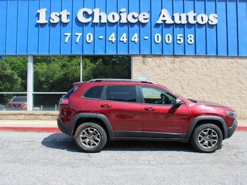 Used 2020 Jeep Cherokee Trailhawk w/ Cold Weather Group AWD/4WD image 15