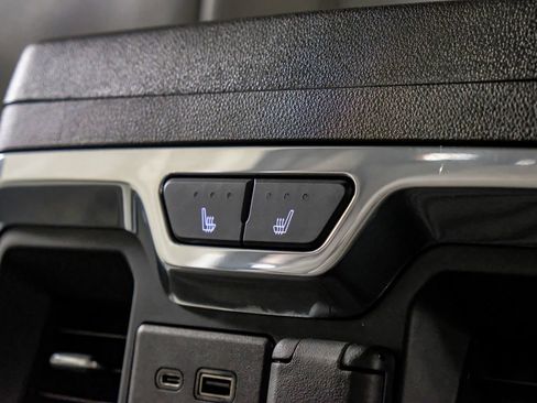 Used 2022 Chevrolet Silverado 3500 LTZ w/ LTZ Convenience Package image 34