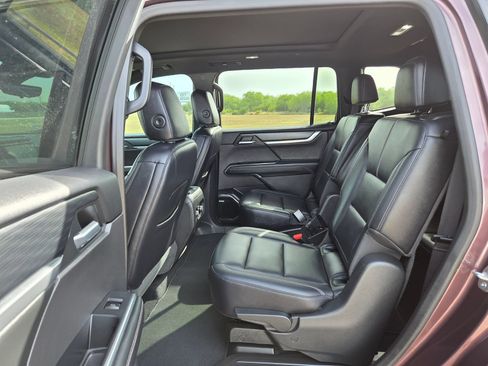 Used 2026 GMC Acadia Elevation w/ Black Edition FWD image 15