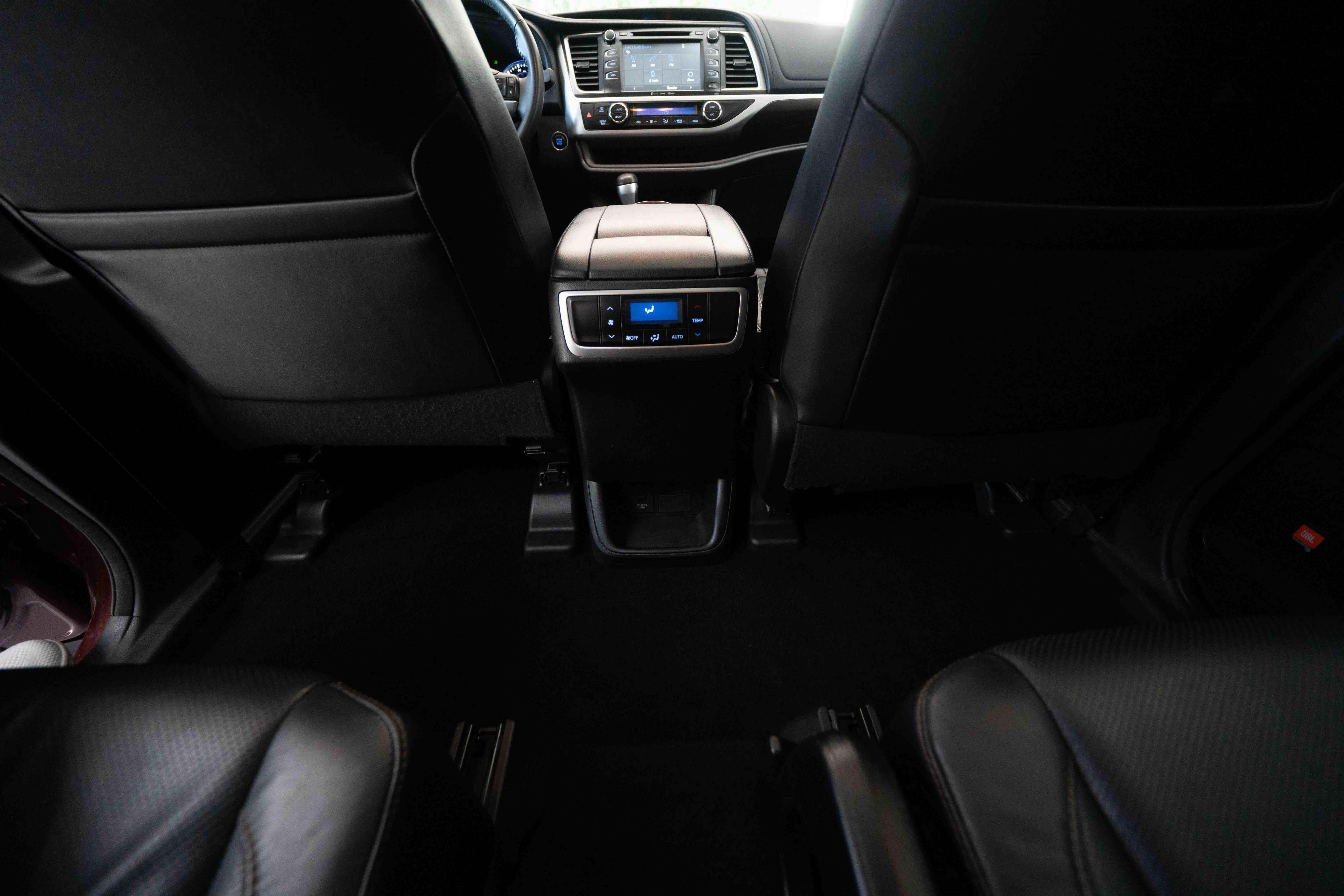 Used 2016 Toyota Highlander Limited AWD/4WD image 22
