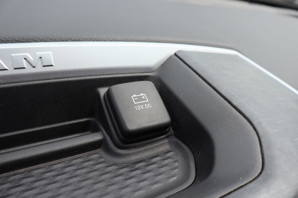 Used 2022 RAM 1500 Big Horn AWD/4WD image 16