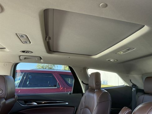 Used 2018 Buick Enclave Avenir w/ Avenir Technology Package image 17