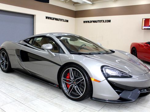 Used 2017 McLaren 570S Coupe image 3