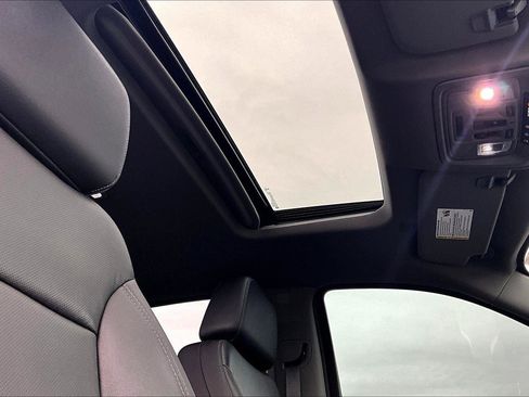 Used 2021 Chevrolet Silverado 1500 LTZ image 23