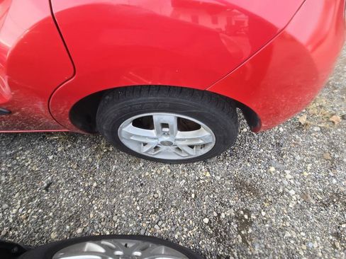 Used 2010 Kia Soul + w/ Audio Pkg image 7