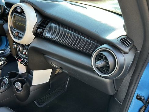 Used 2015 MINI Cooper S image 33