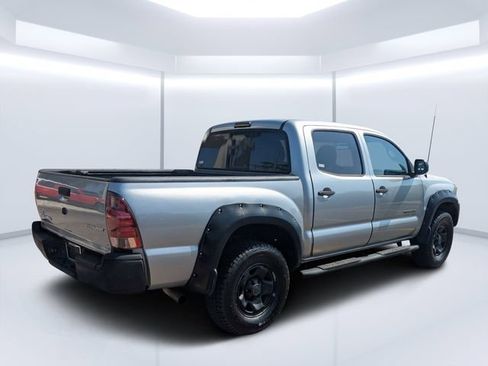 Used 2014 Toyota Tacoma PreRunner w/ Convenience Package RWD image 3
