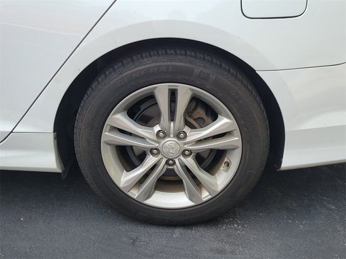 Used 2018 Hyundai Sonata SEL w/ Tech Package 02 image 6