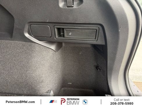 Used 2023 Volkswagen Tiguan SE R-Line image 16