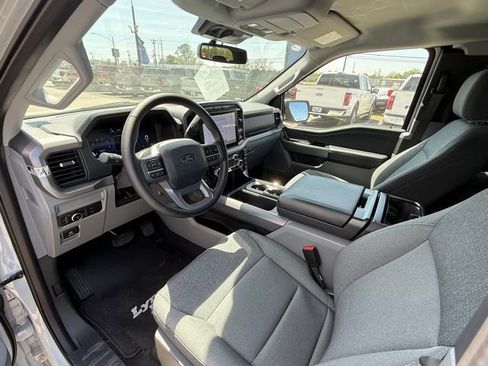 Used 2024 Ford F150 XLT w/ Mobile Office Package RWD image 11