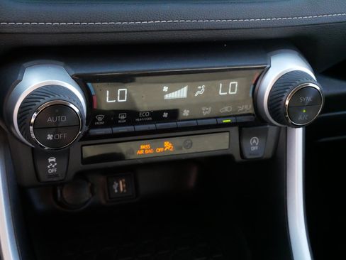 Used 2024 Toyota RAV4 XLE image 23