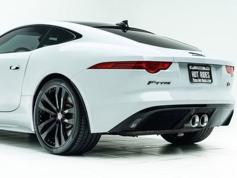 Used 2017 Jaguar F-TYPE S RWD image 19