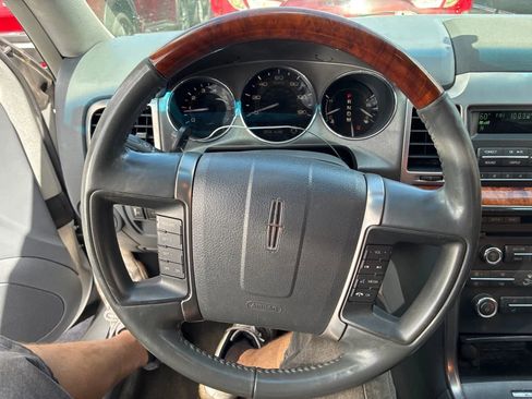 Used 2010 Lincoln MKZ image 11