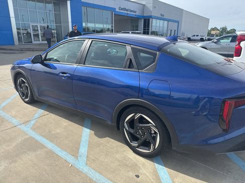 Used 2025 Kia K4 EX FWD image 6